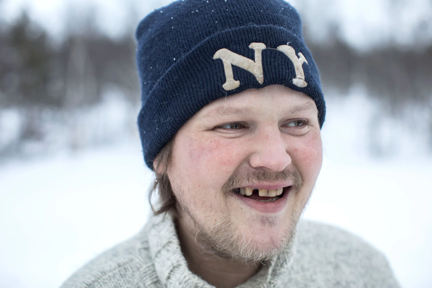 Thomas (37) flyktet fra rusen til Røros: – Godt at noen har tro på meg