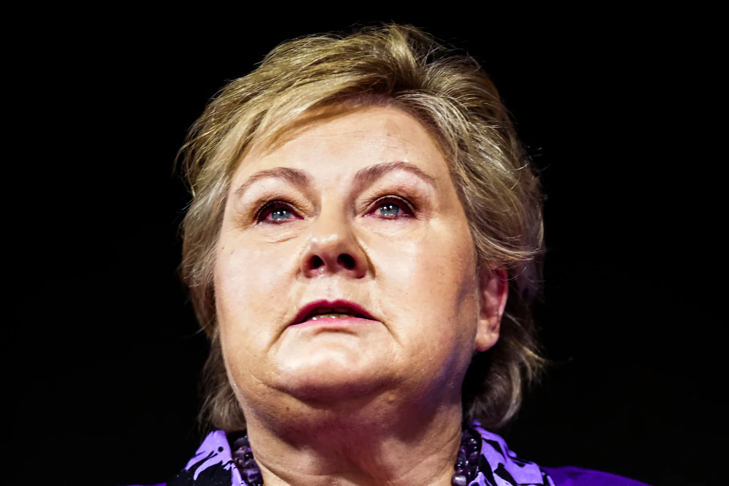 Hva visste Erna Solberg om ektemannen Sindre Finnes sin aksjehandel før ...